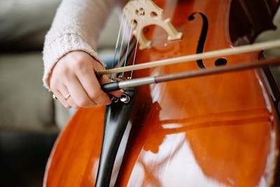 Les sourdines pour violoncelle : le choix idéal pour pratiquer
